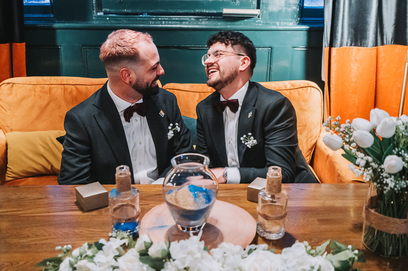 Classic wedding portraits in Oxfordshire